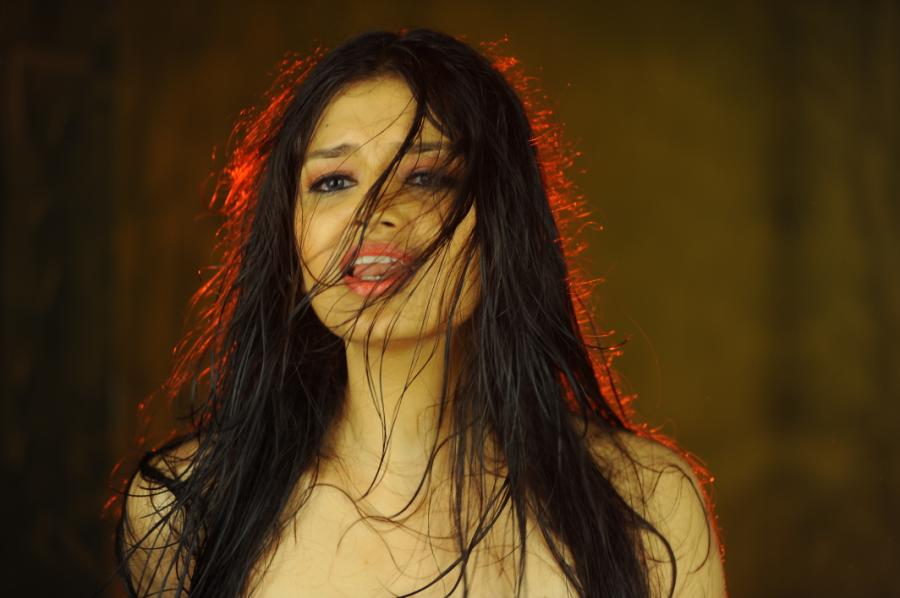 Thasha Actress hd photo