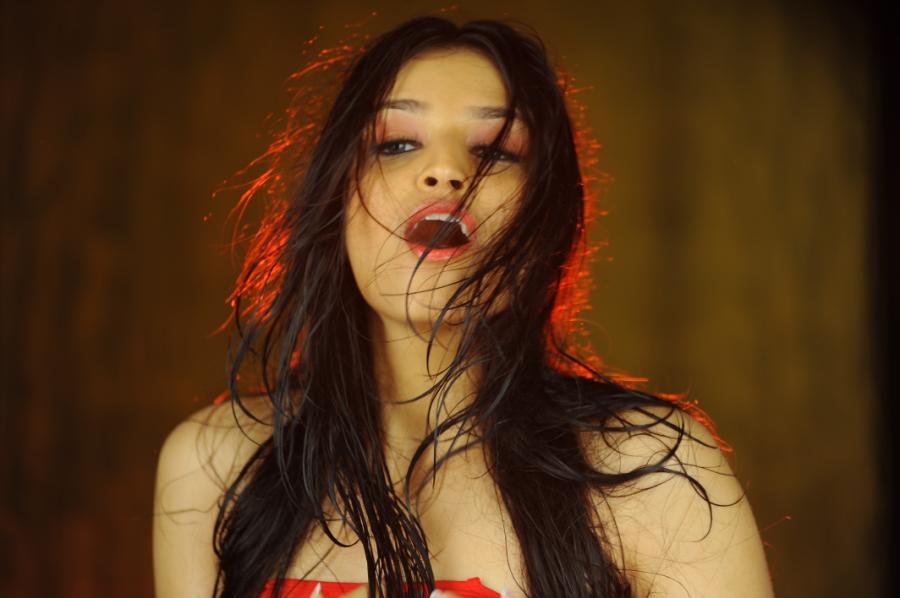 Thasha Actress hd photo