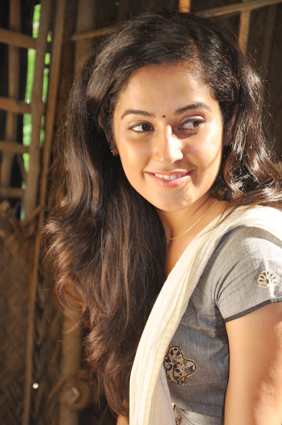 Disha Pandey Actress hd photo