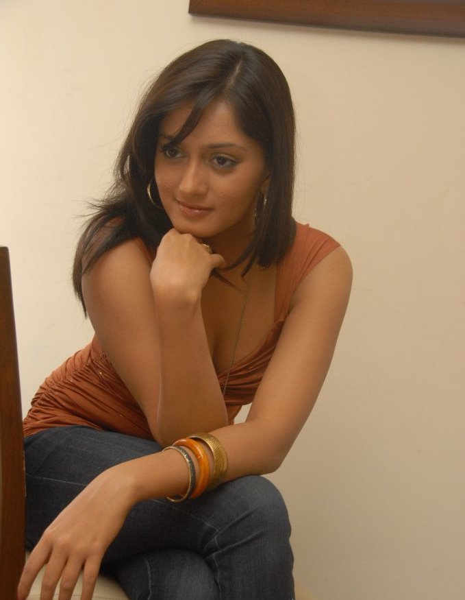 Parvati Actress hd photo