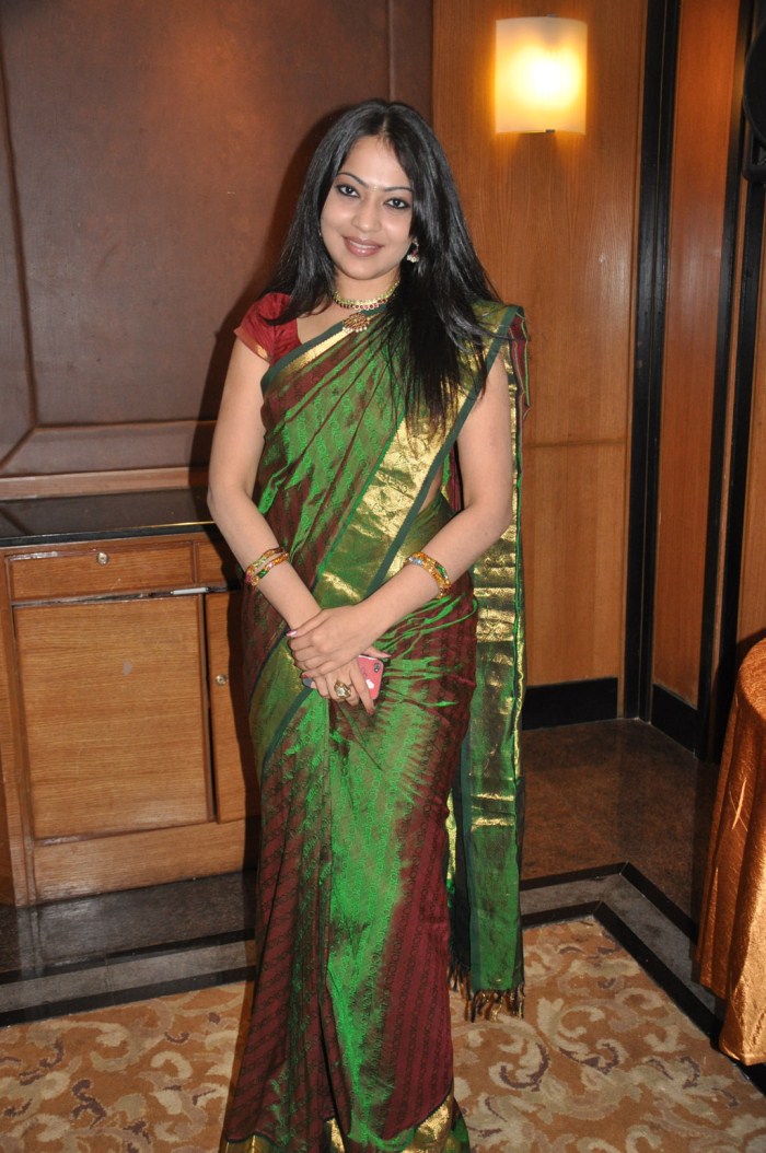 Ramya Actress hd photo