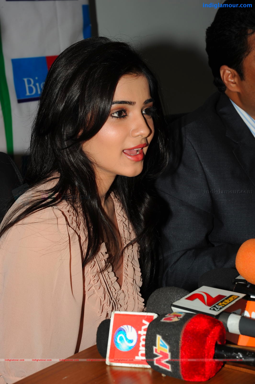 Samantha Actress hd photo