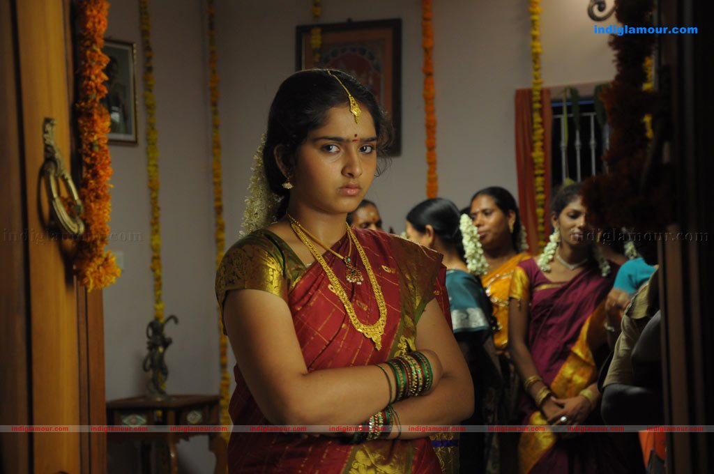 Sanusha Actress hd photo