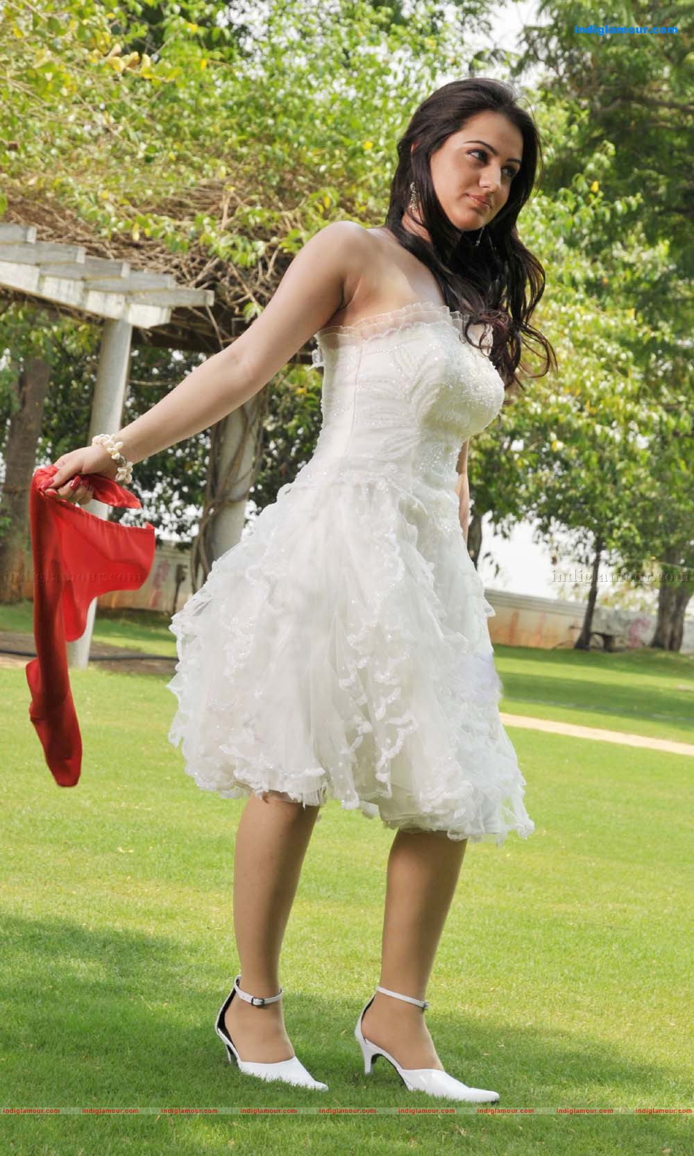 Aksha Actress hd photo