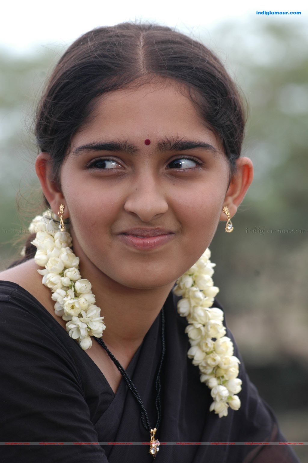 Sanusha Actress hd photo
