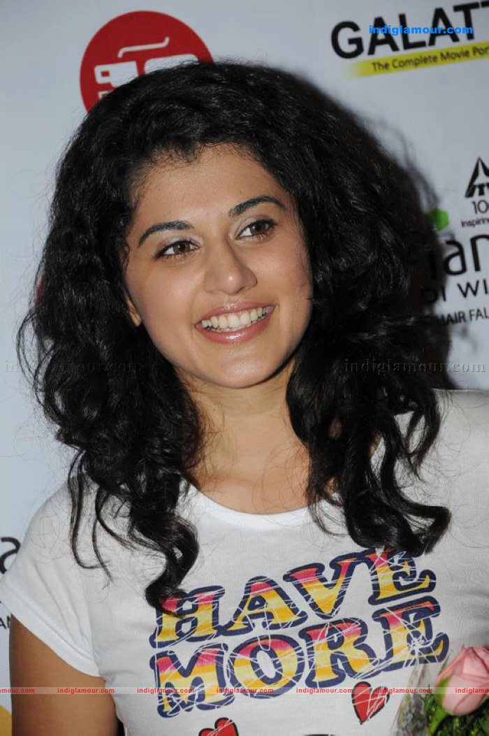 Tapsee Actress hd photo