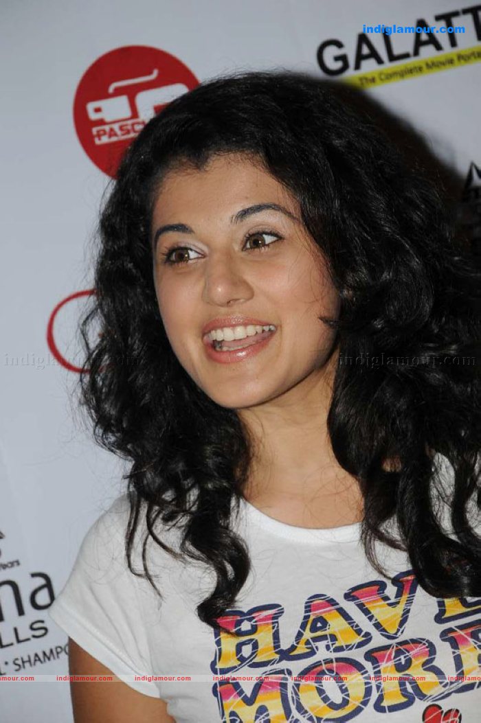 Tapsee Actress hd photo