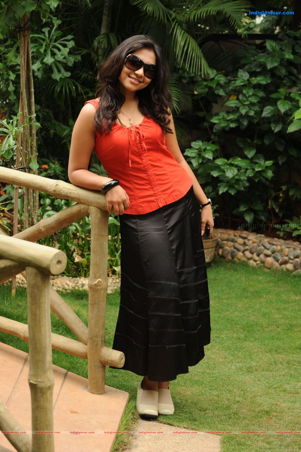 Sri Ramya Actress hd photo
