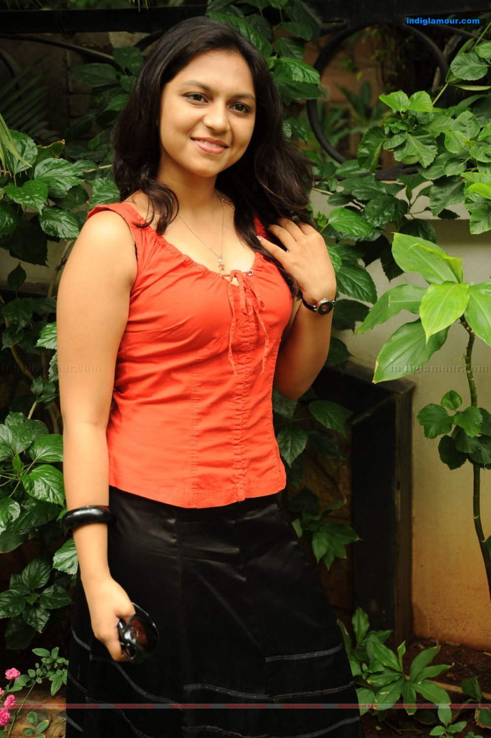 Sri Ramya Actress hd photo