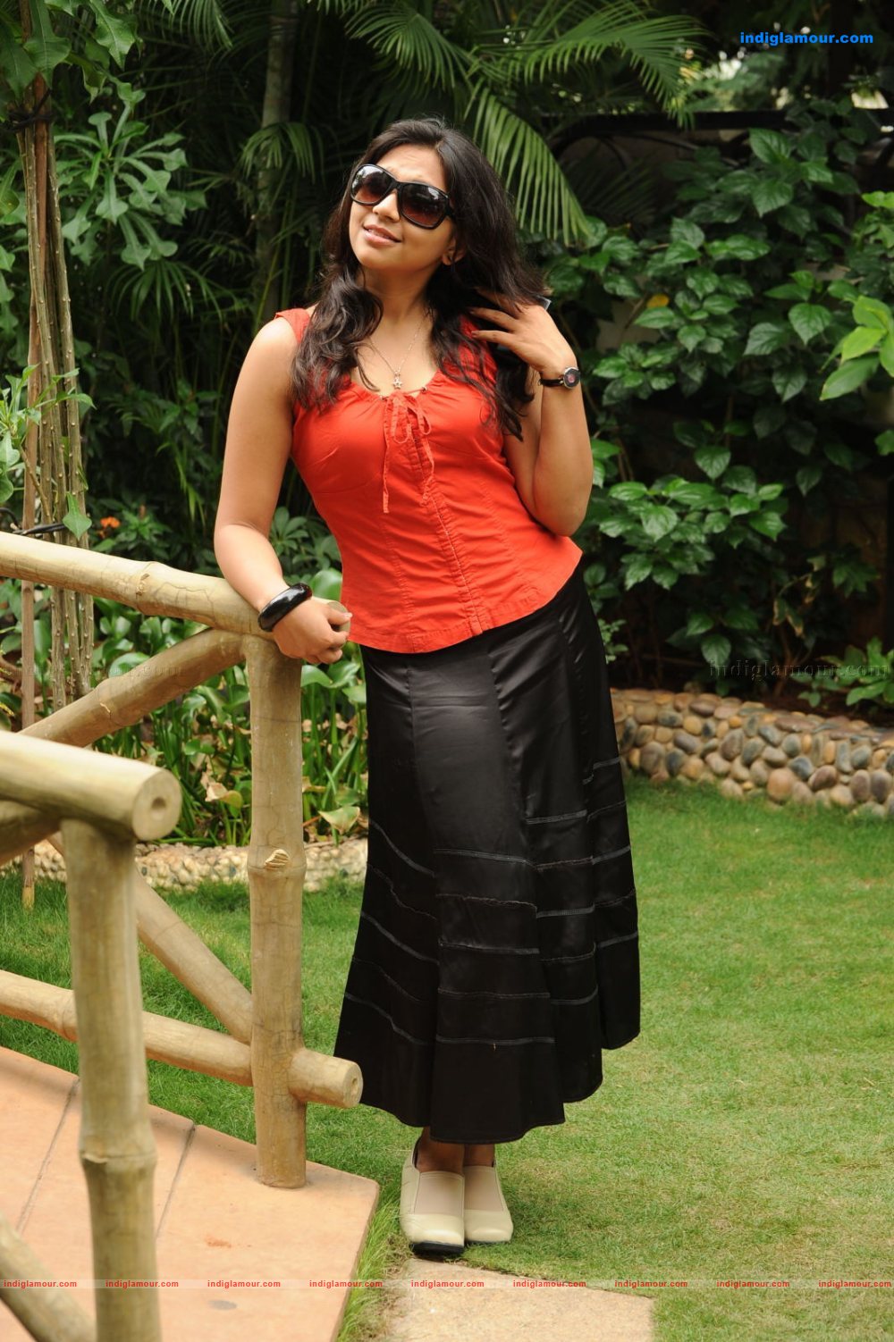 Sri Ramya Actress hd photo