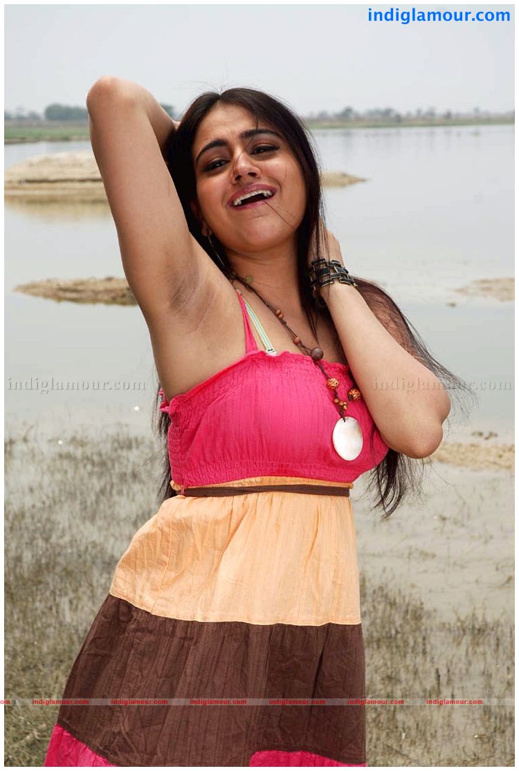 Aksha Actress hd photo