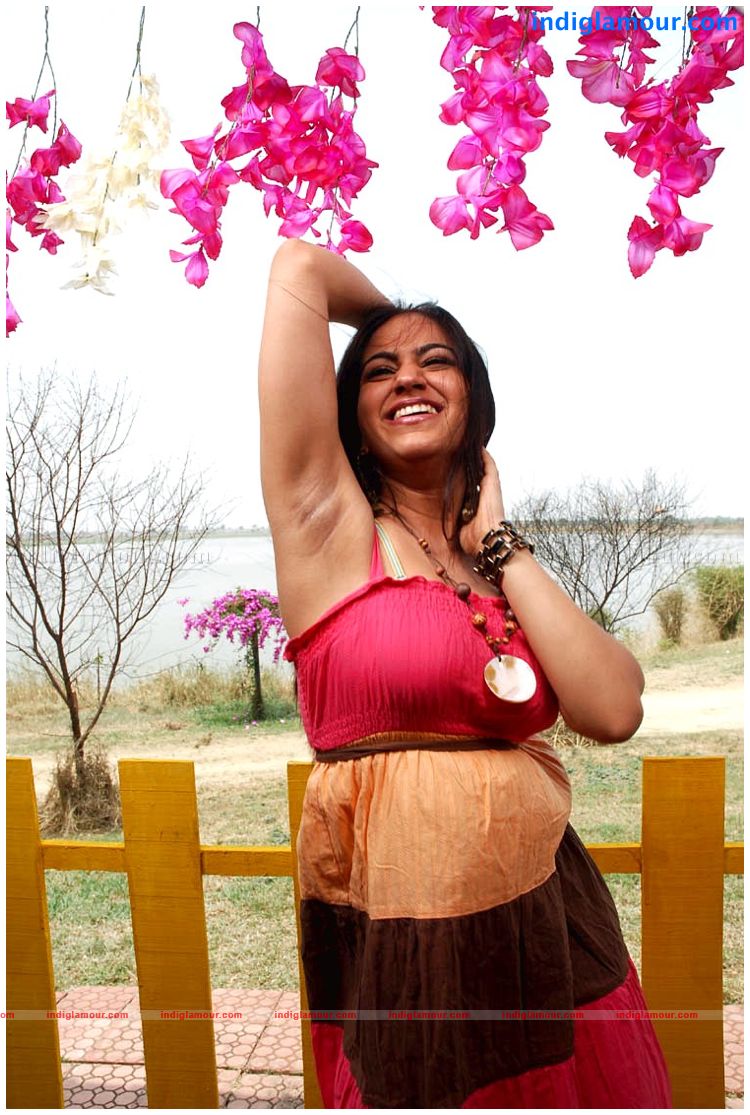 Aksha Actress hd photo