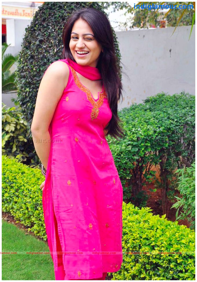 Aksha Actress hd photo