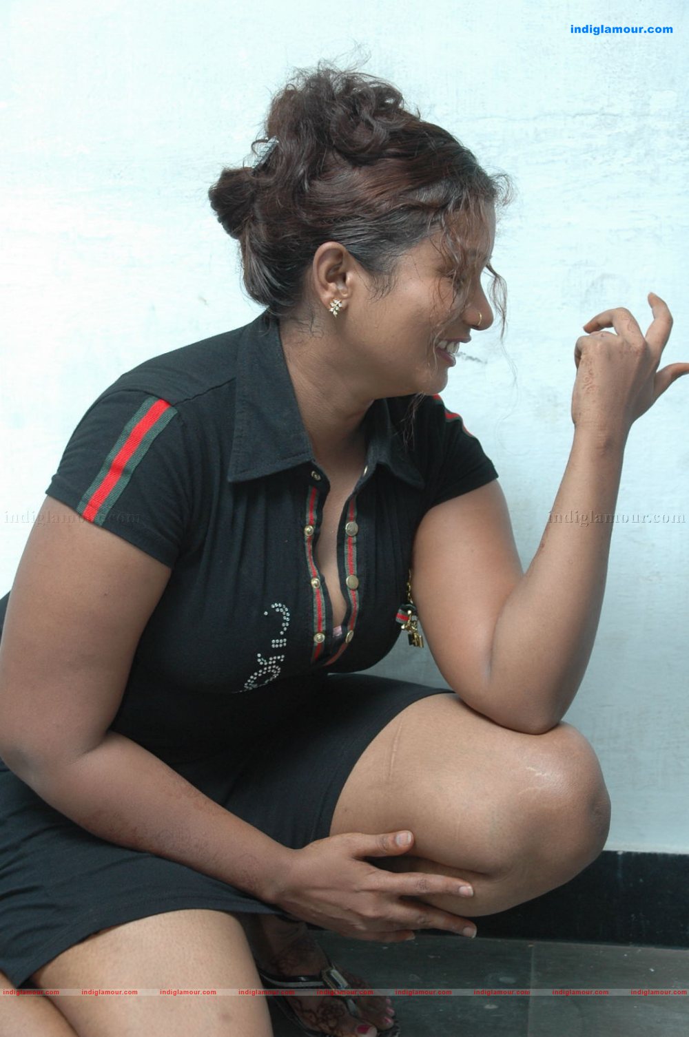 Mallika Actress hd photo
