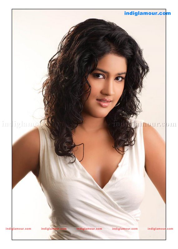 Soumya Bollapragada Actress hd photo