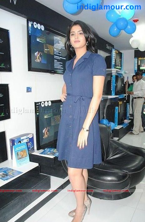 Deeksha Seth Actress hd photo