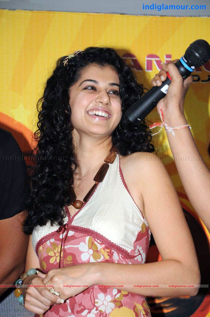 Tapsee Actress hd photo