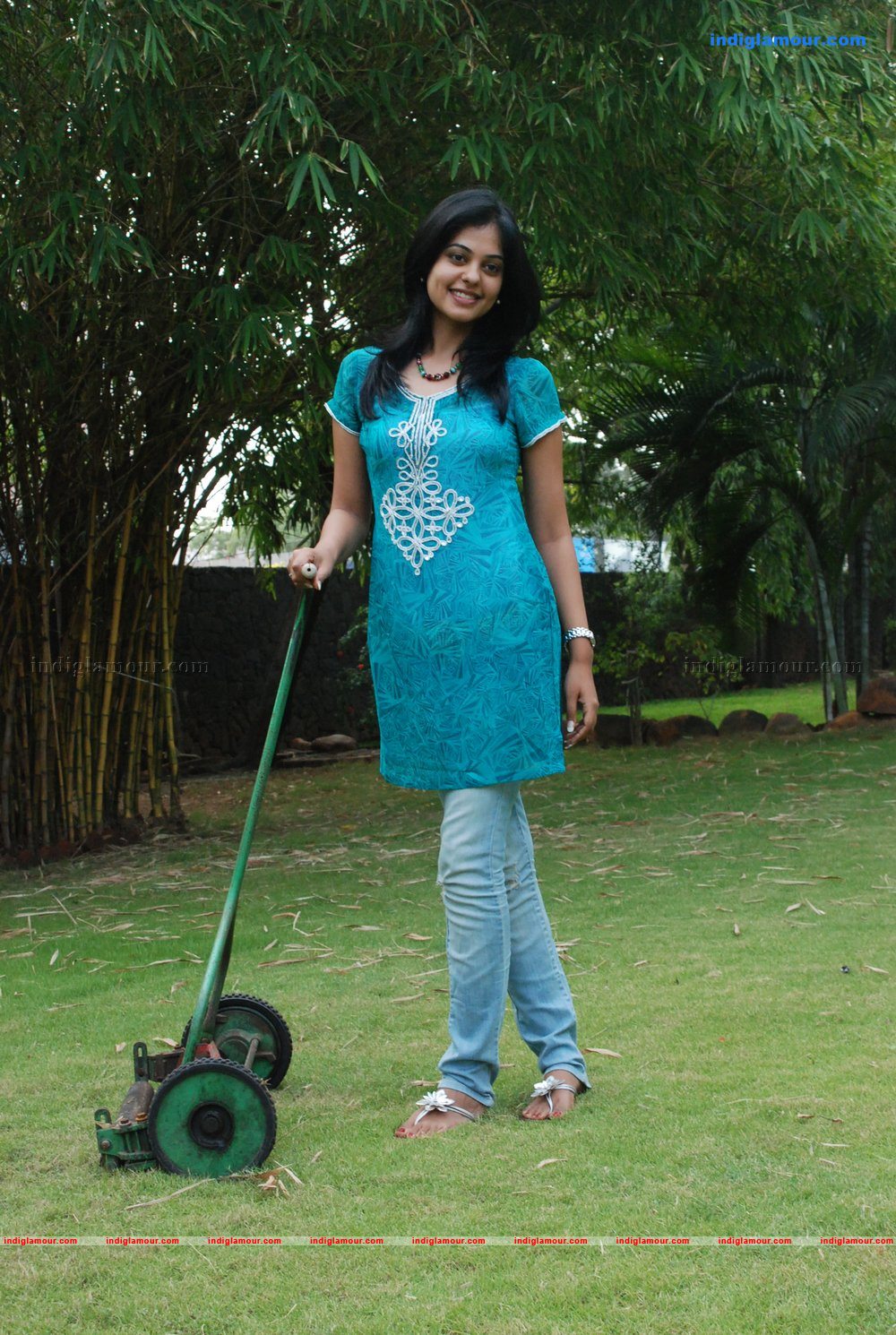 Bindhu Madhavi Actress hd photo
