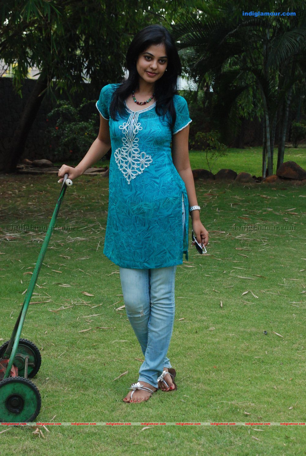 Bindhu Madhavi Actress hd photo