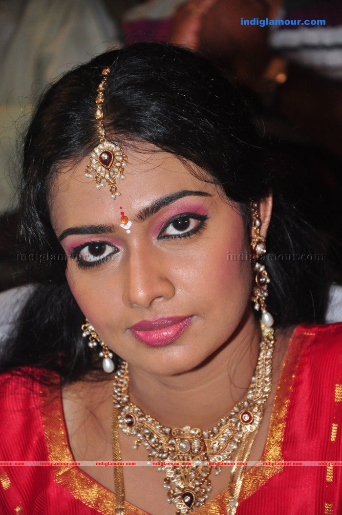 Divya Vishwanath Actress hd photo
