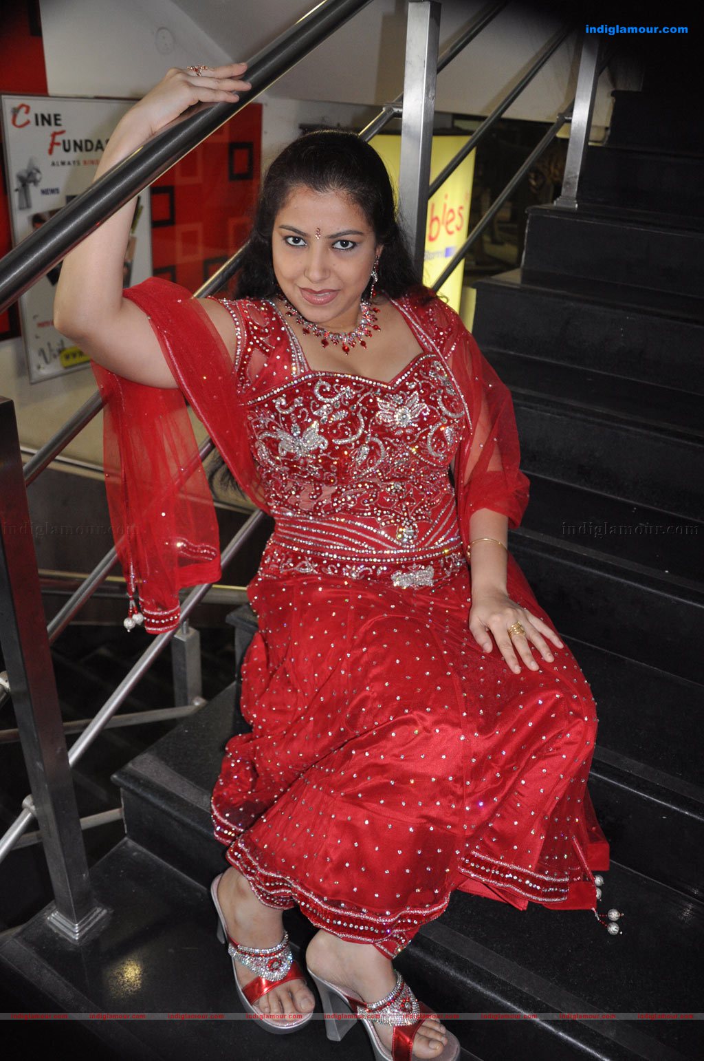 Anusha Actress hd photo