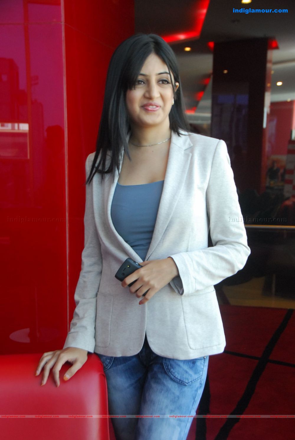 Poonam Kaur Actress hd photo