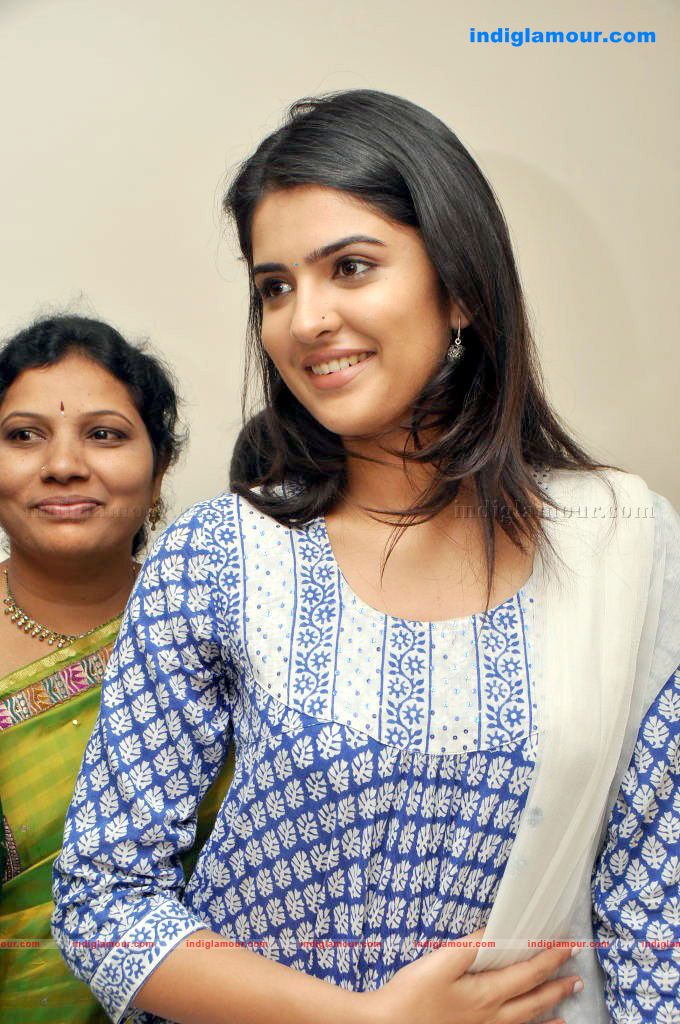 Deeksha Seth Actress hd photo