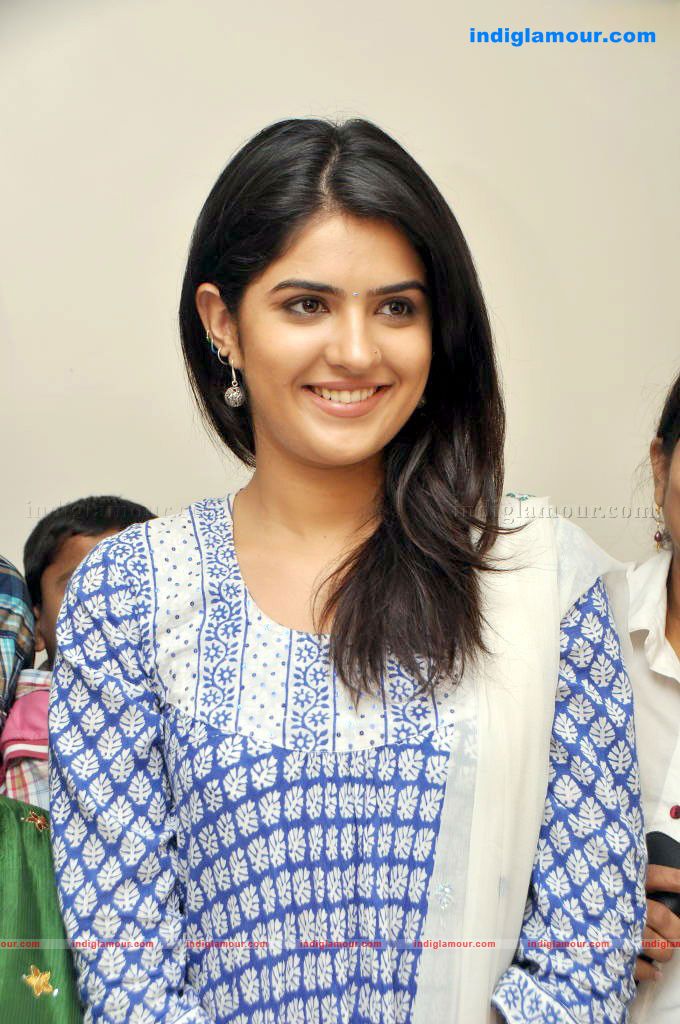 Deeksha Seth Actress hd photo