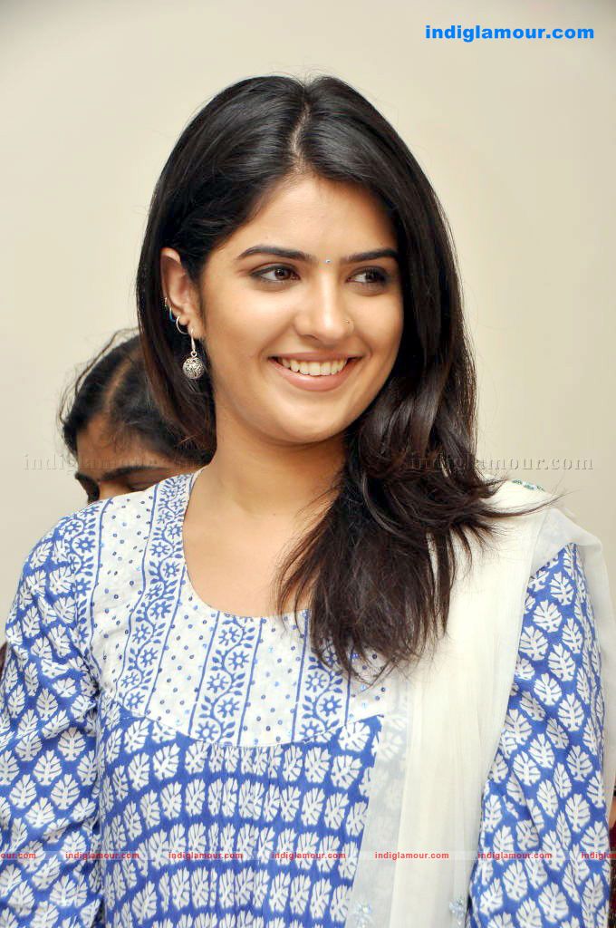 Deeksha Seth Actress hd photo