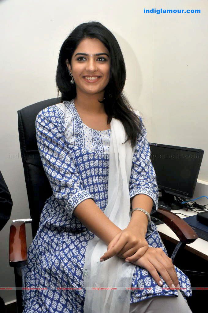 Deeksha Seth Actress hd photo