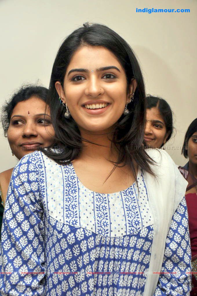 Deeksha Seth Actress hd photo