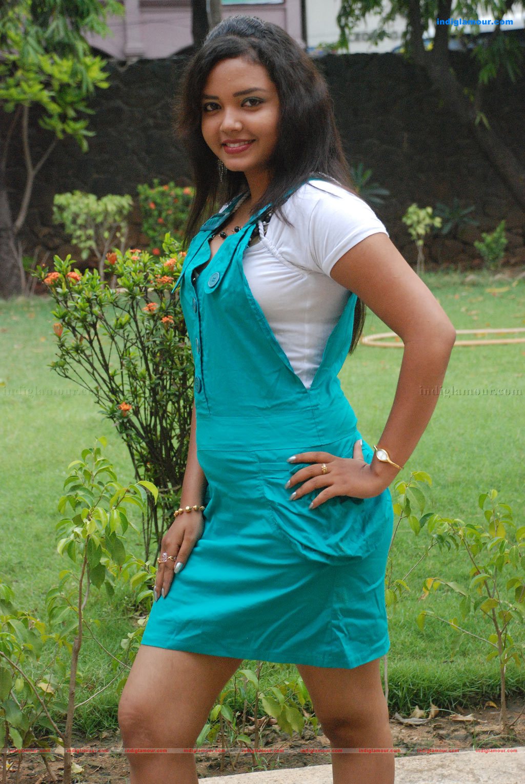 Bavina Actress hd photo