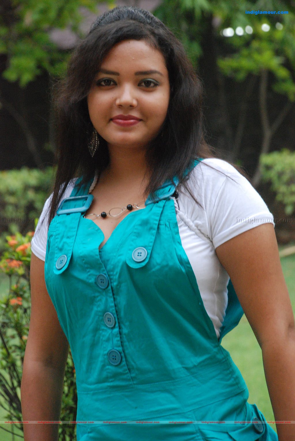 Bavina Actress hd photo