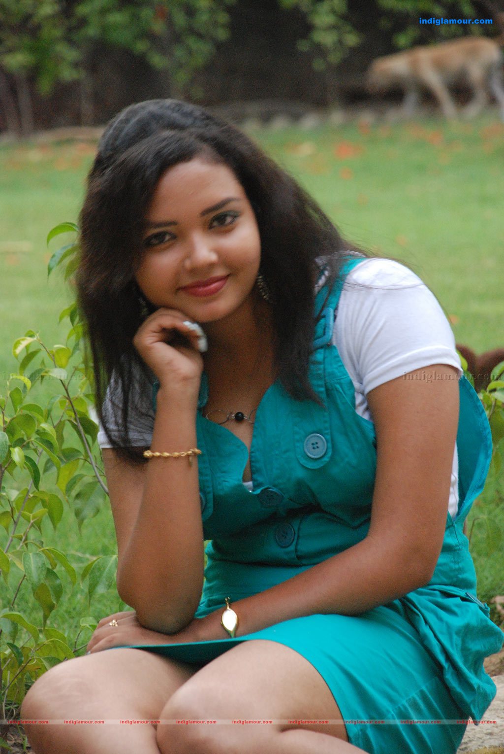 Bavina Actress hd photo