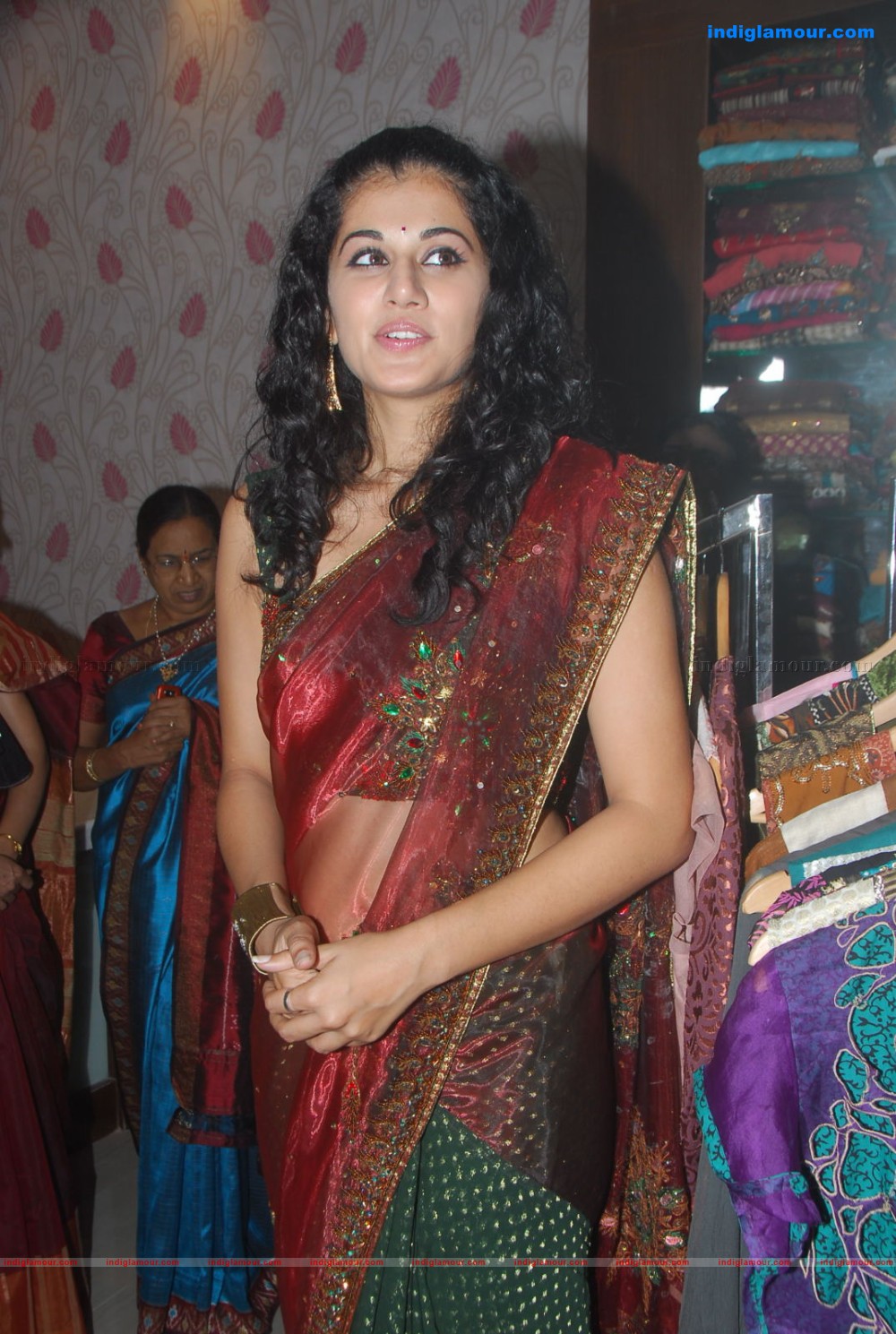 Tapsee Actress hd photo