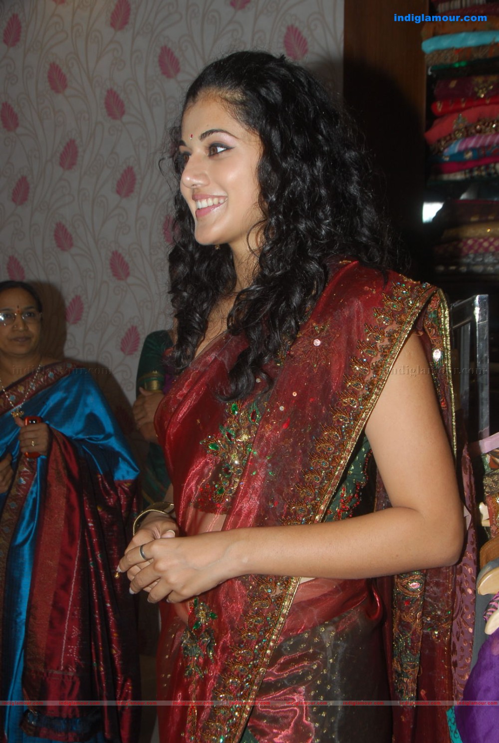 Tapsee Actress hd photo