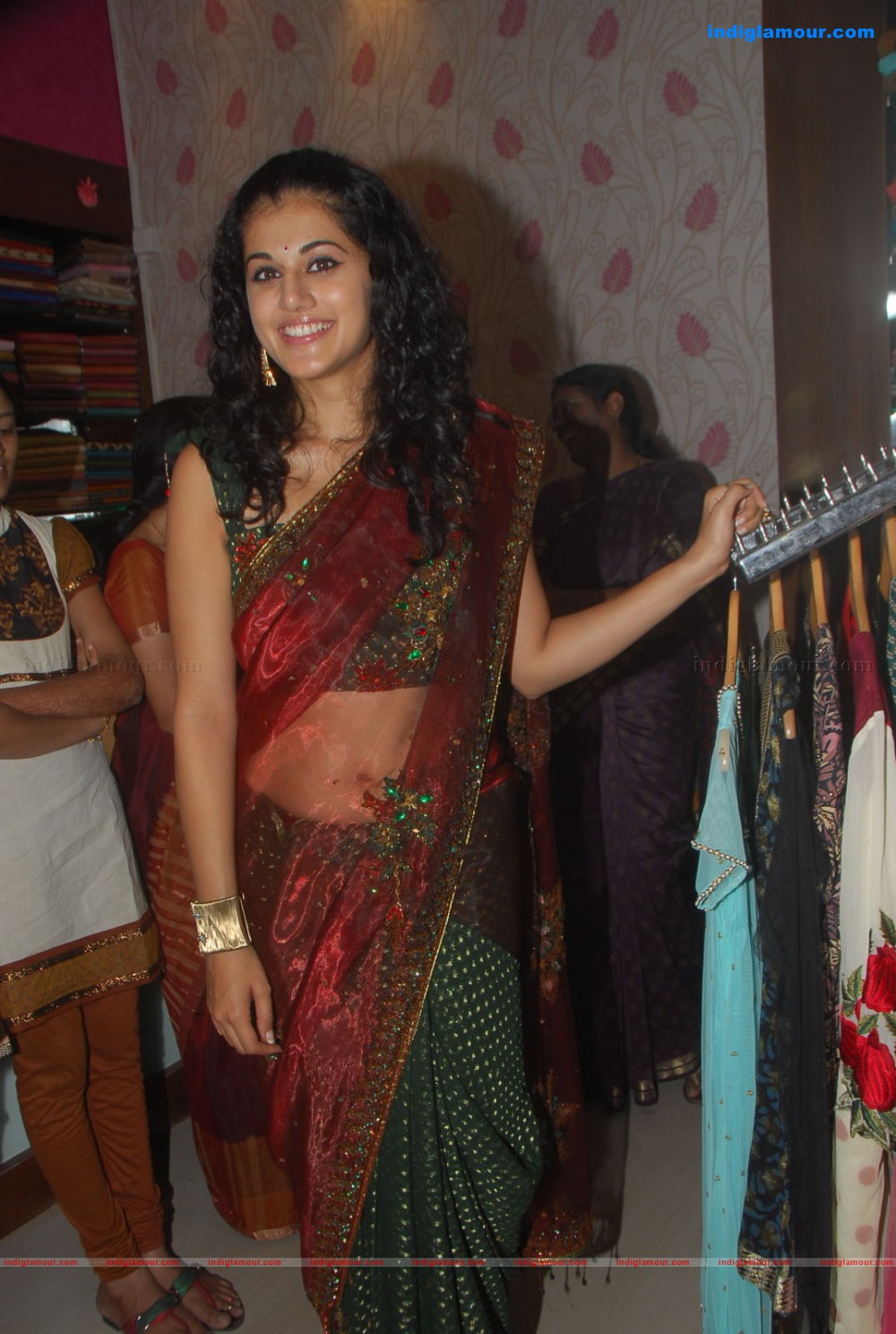 Tapsee Actress hd photo