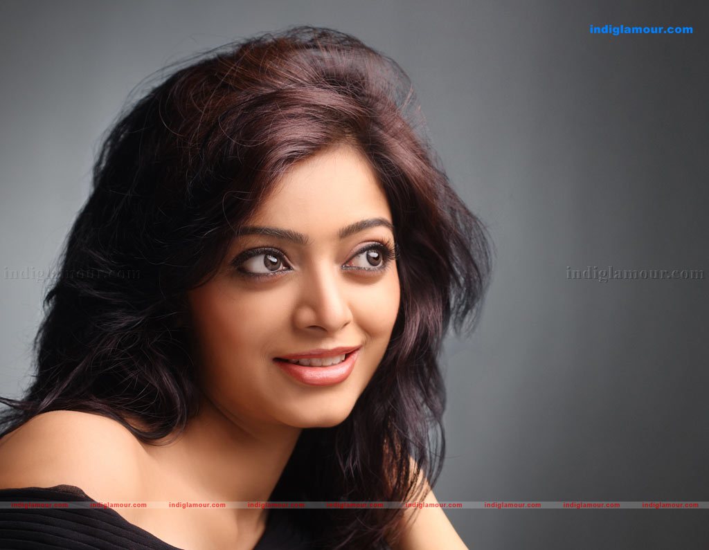 Janani Iyer Actress hd photo