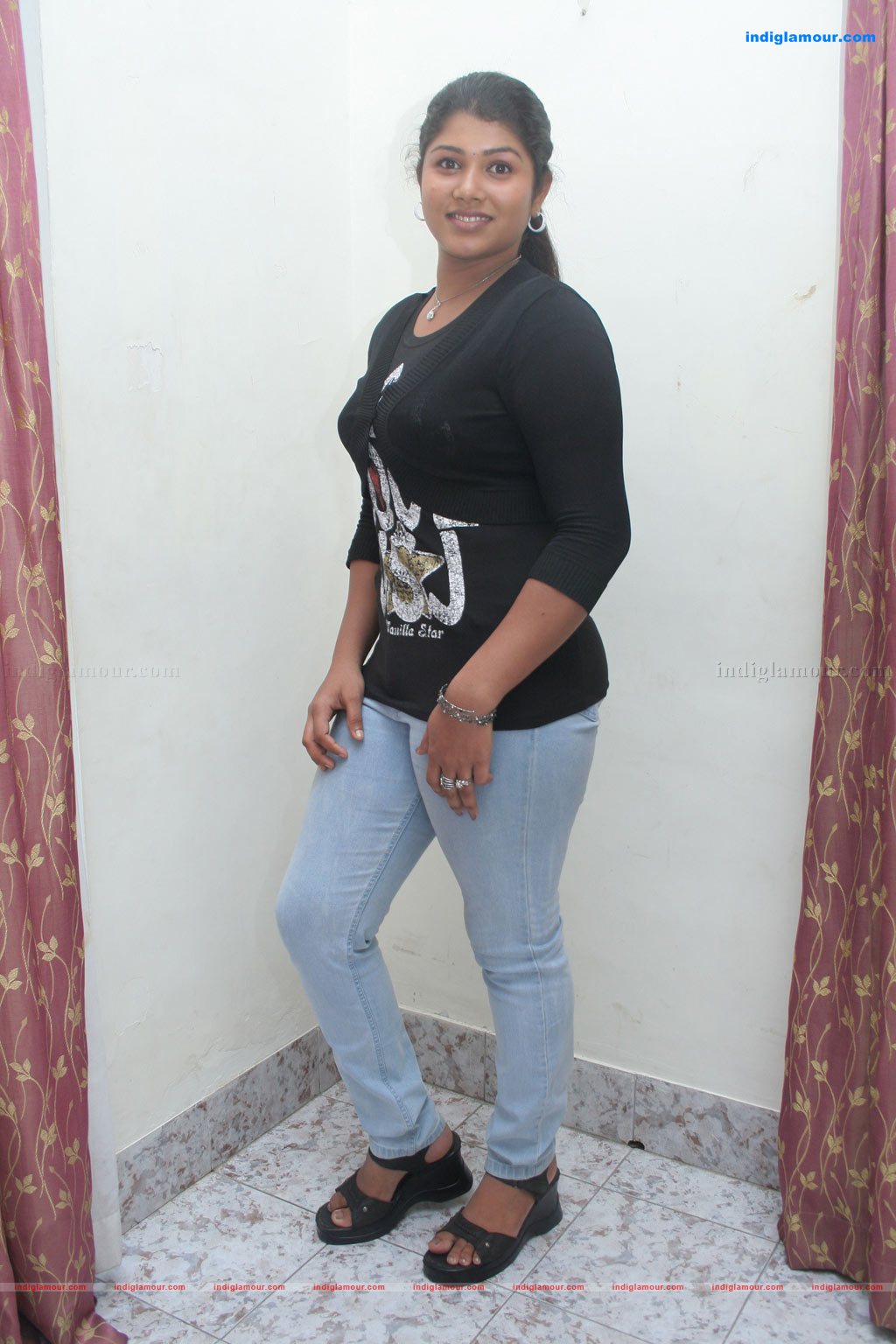 Madhu Sri Actress hd photo
