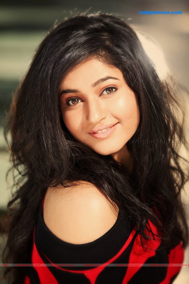 Poonam Bajwa Actress hd photo