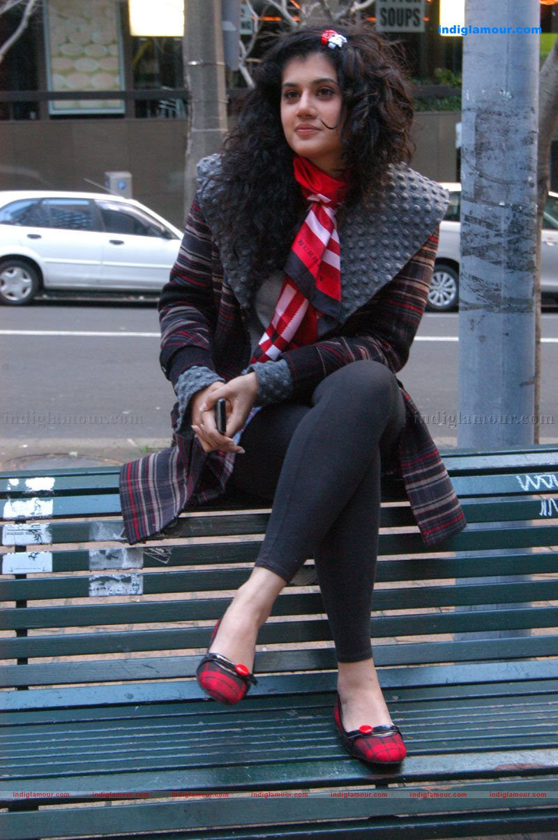 Tapasee Actress hd photo