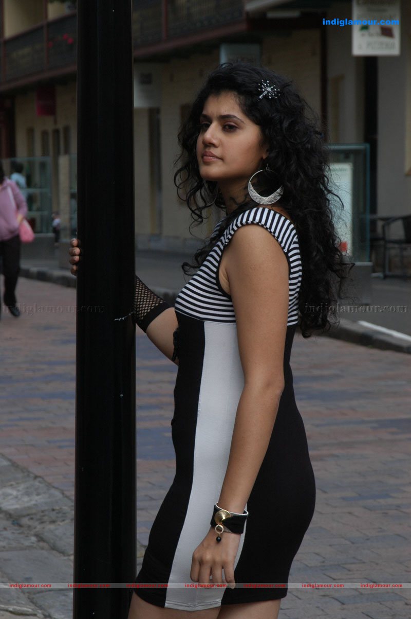 Tapasee Actress hd photo