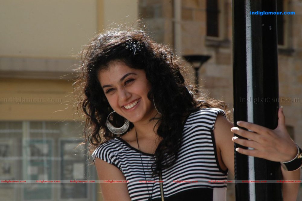 Tapasee Actress hd photo