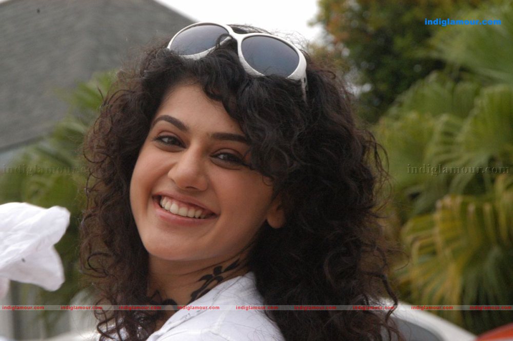 Tapasee Actress hd photo
