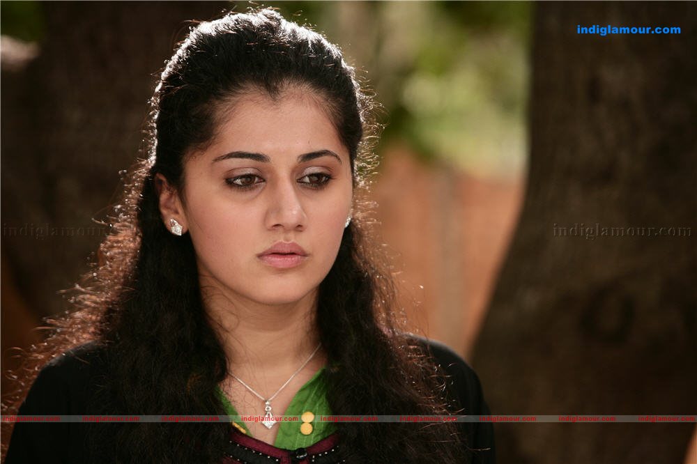 Tapasee Actress hd photo