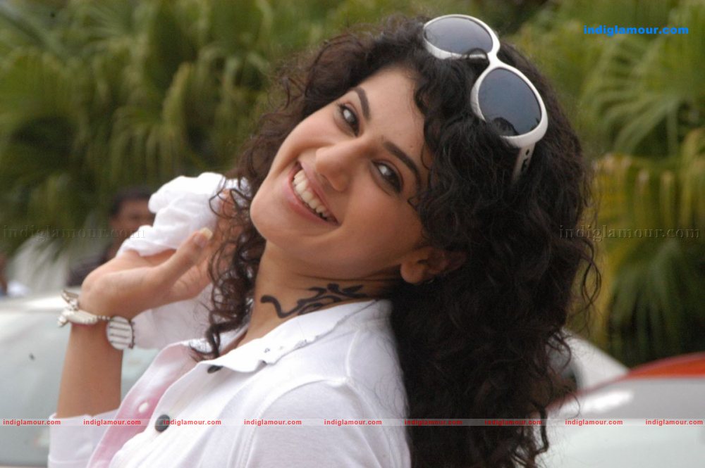 Tapasee Actress hd photo