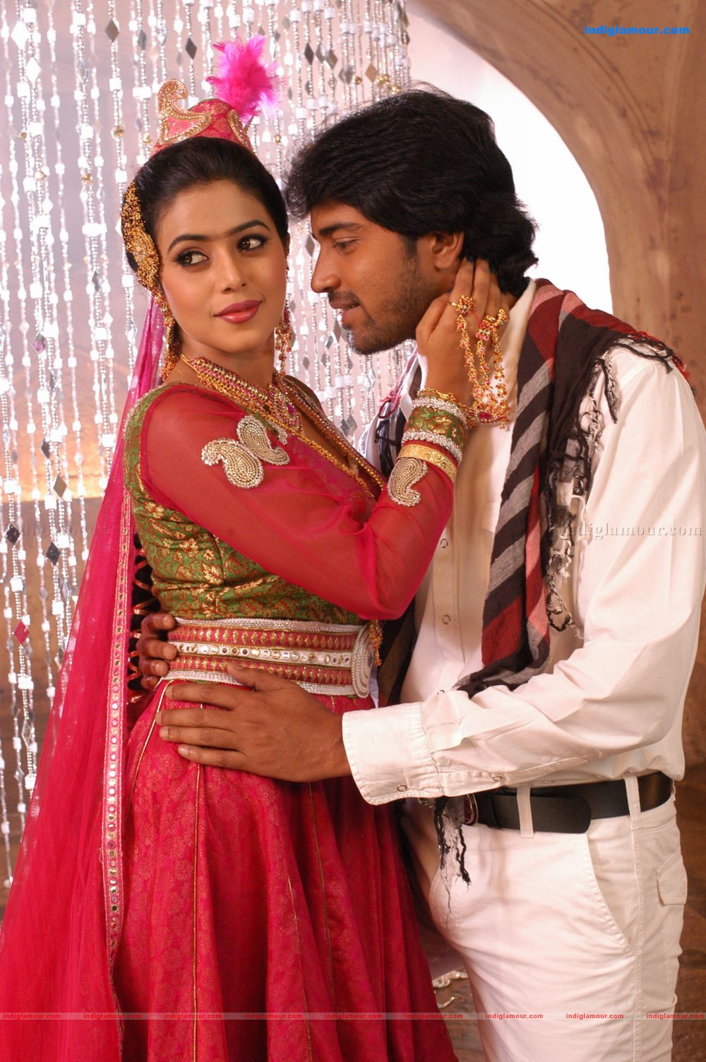Poorna Actress hd photo