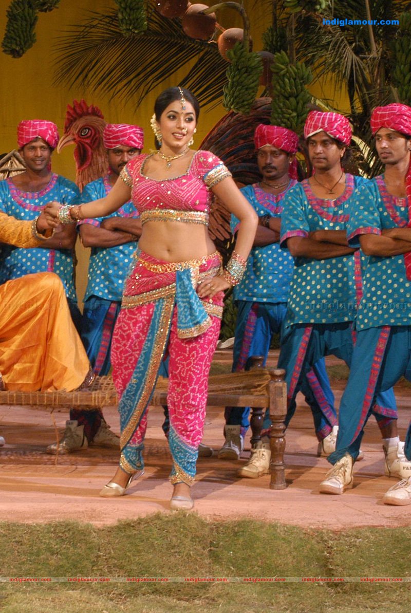 Poorna Actress hd photo