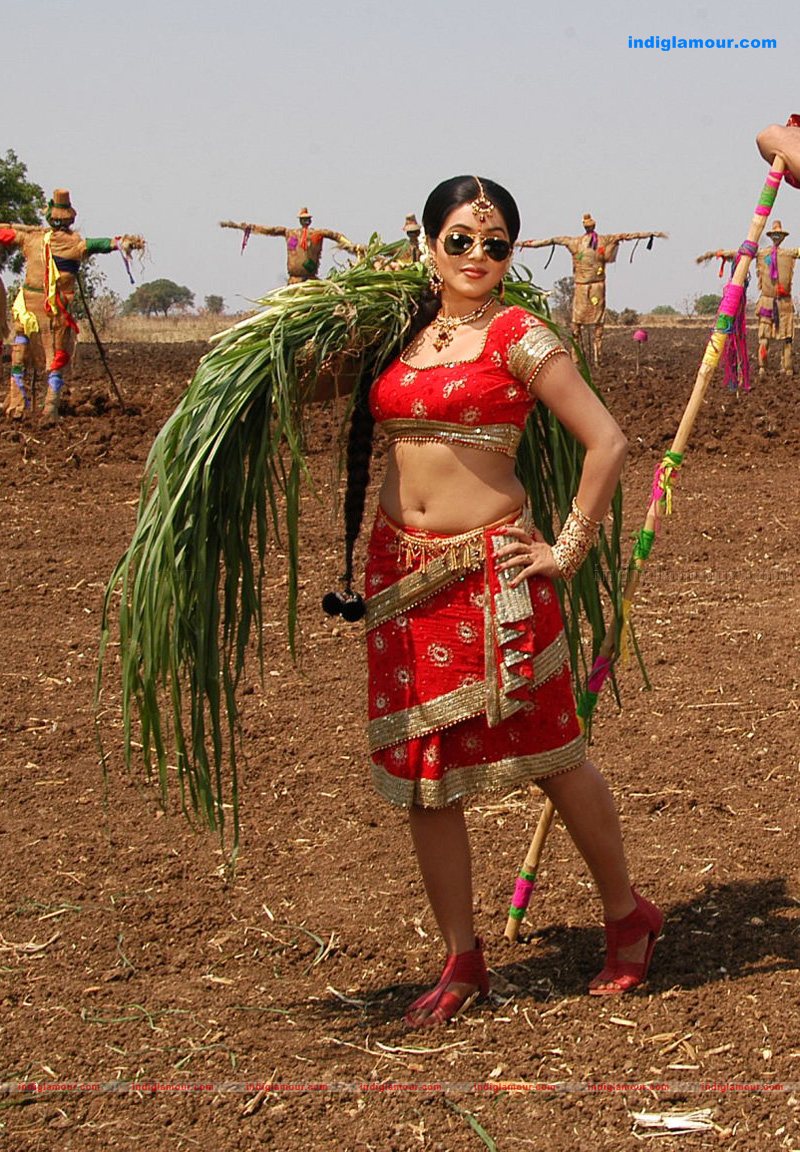 Poorna Actress hd photo