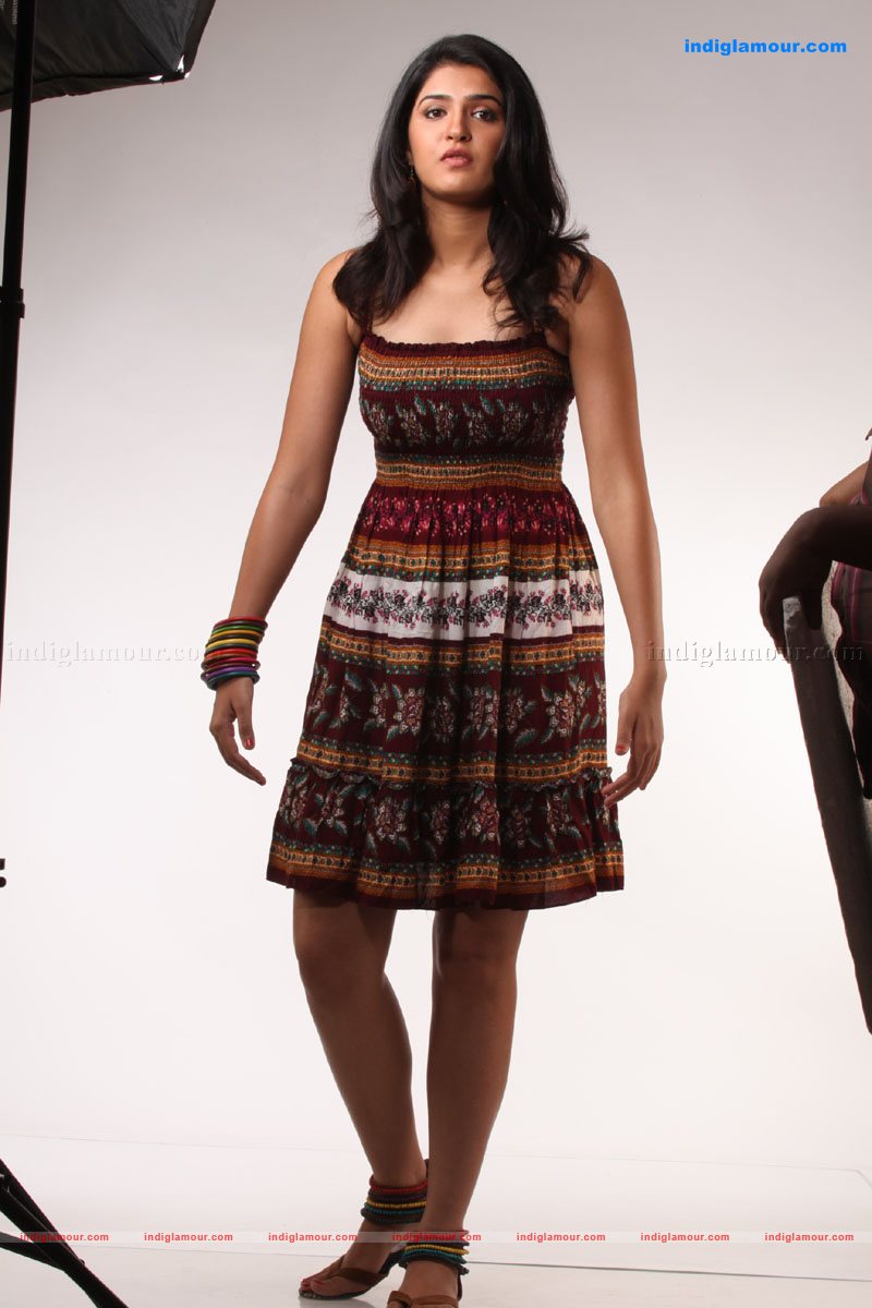 Deeksha Seth Actress hd photo